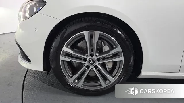Mercedes-Benz E-Class W213 id 3566547 из Кореи 14