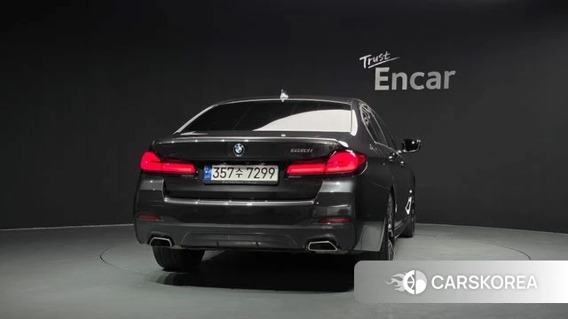 BMW 5 Series (G30) id 4500462 из Кореи 14