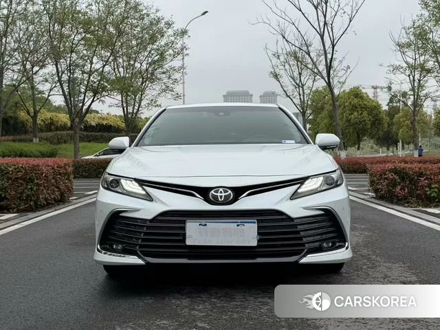 Toyota Camry 2022 Белый из Китая, фото 4