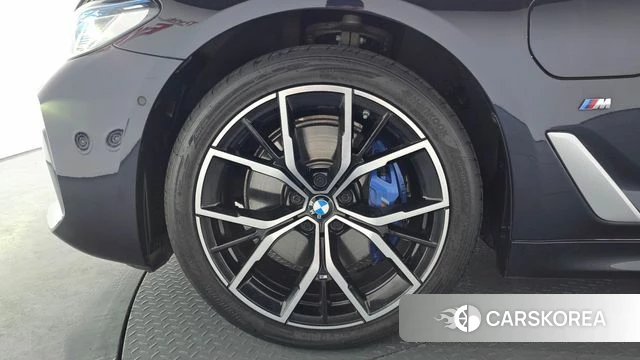 BMW 5 Series (G30) id 3904169 из Кореи 14