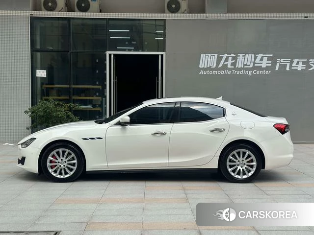 Maserati Ghibli id 4227895 из Китая 23