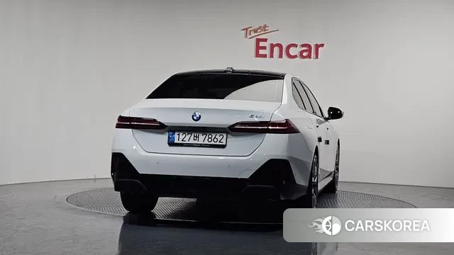 BMW 5 Series (G60) id 3383090 из Кореи 14