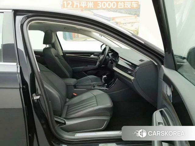 Volkswagen Passat PHEV id 4300927 из Китая 19