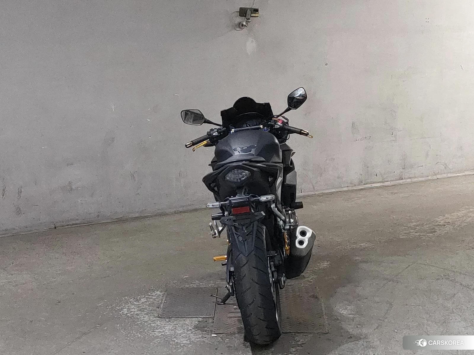 Проданный Honda CBR400R id 4184702 из Японии, фото 2