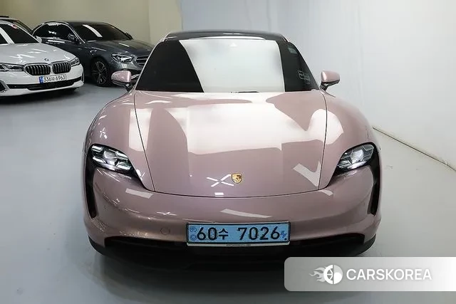 Porsche Taycan id 3054274 из Кореи 14