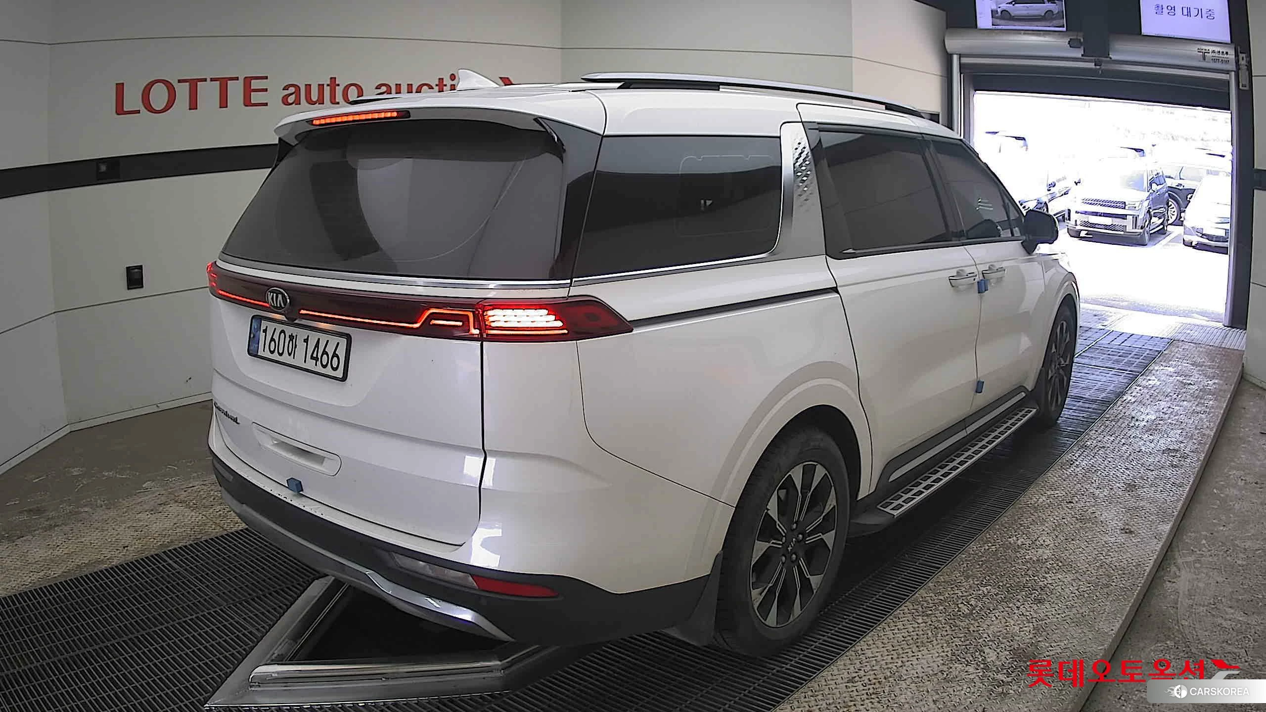 Kia Carnival id 3882096 из Кореи 32