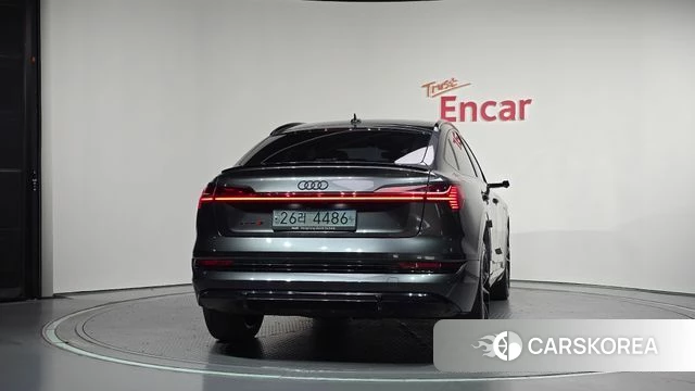 Audi e-Tron id 4835772 из Кореи 14