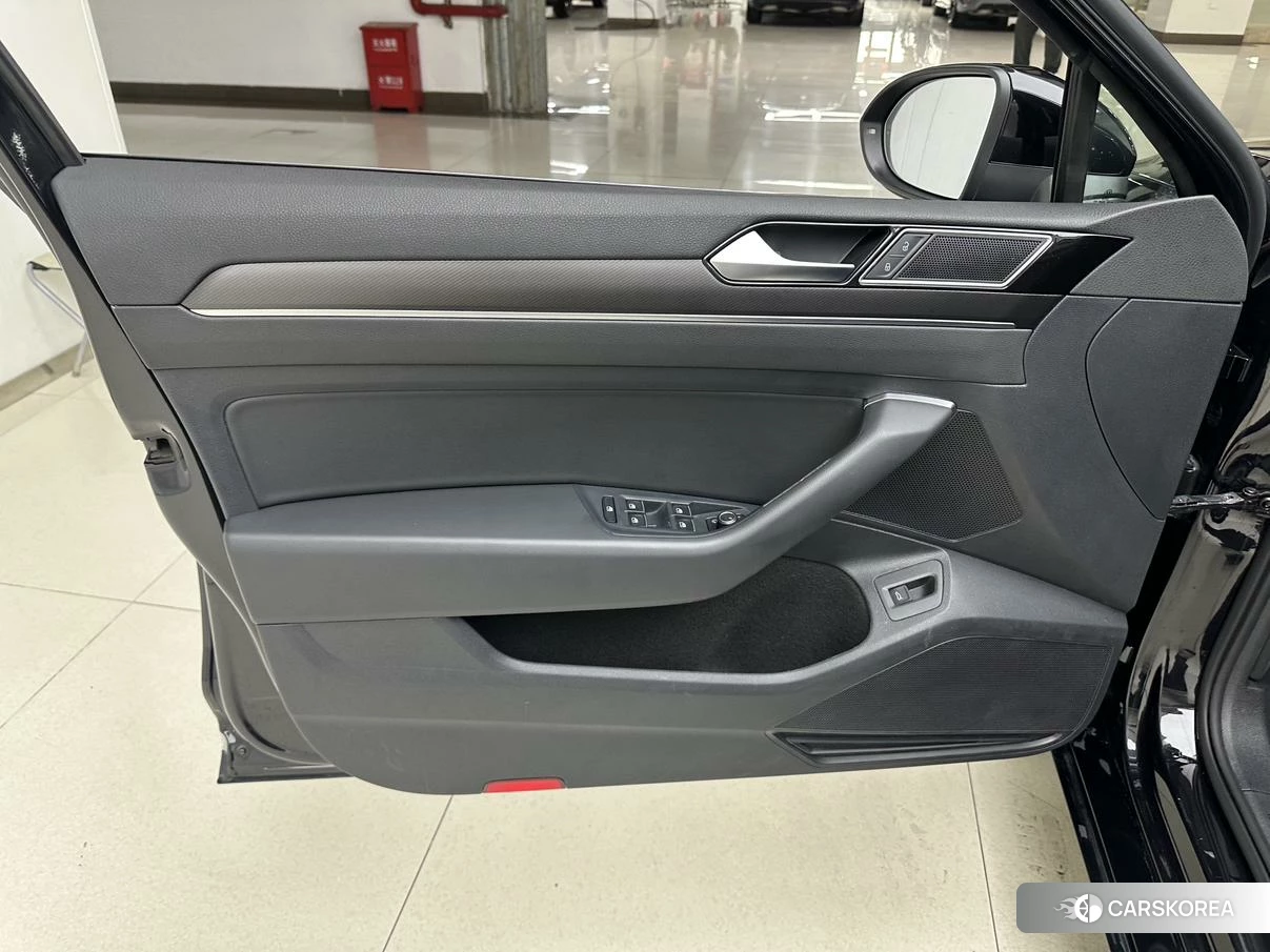 Volkswagen Magotan id 4452271 из Китая 13