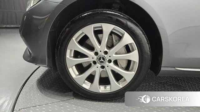 Mercedes-Benz E-Class W213 id 4703052 из Кореи 24