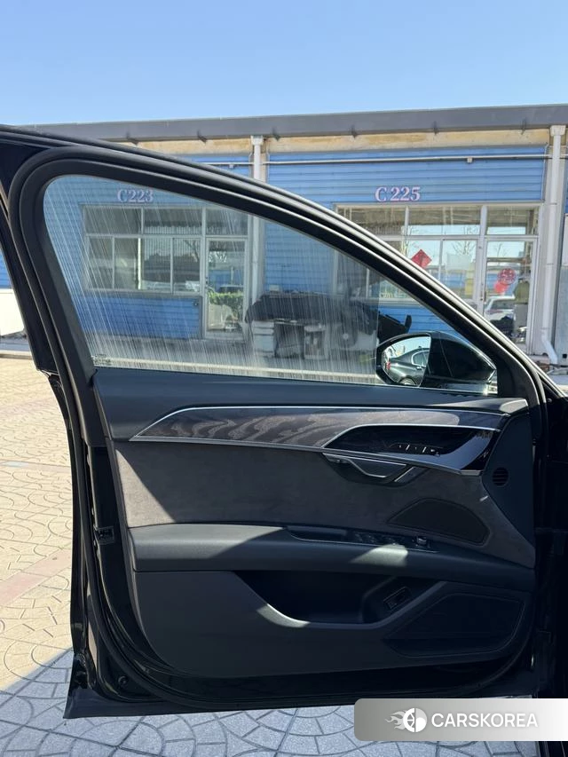 Audi A8 2021 Черный из Китая, фото 6