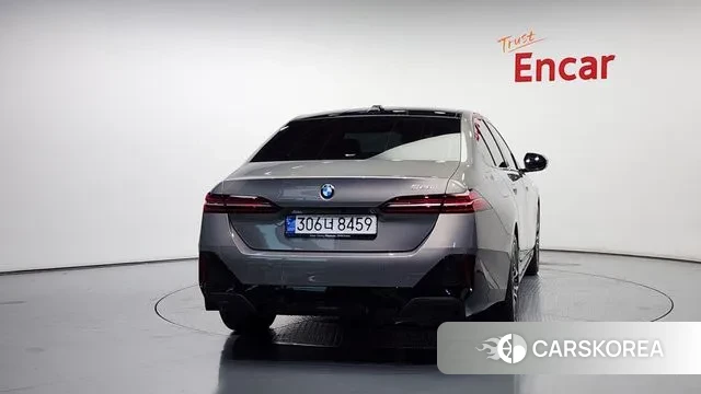 BMW 5 Series (G60) id 3087661 из Кореи 14