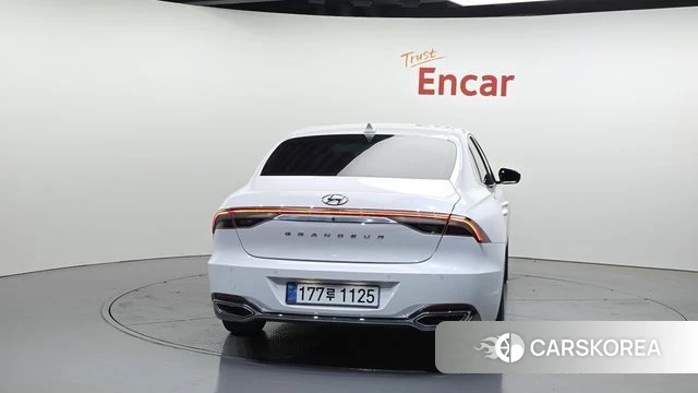 Hyundai The New Grandeur IG id 4303085 из Кореи 24