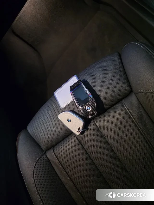 BMW 5 Series (G30) id 3487554 из Кореи 14