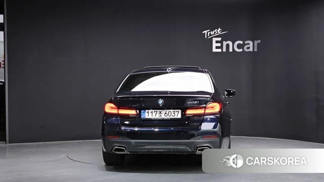 BMW 5 Series (G30) id 4388982 из Кореи 32