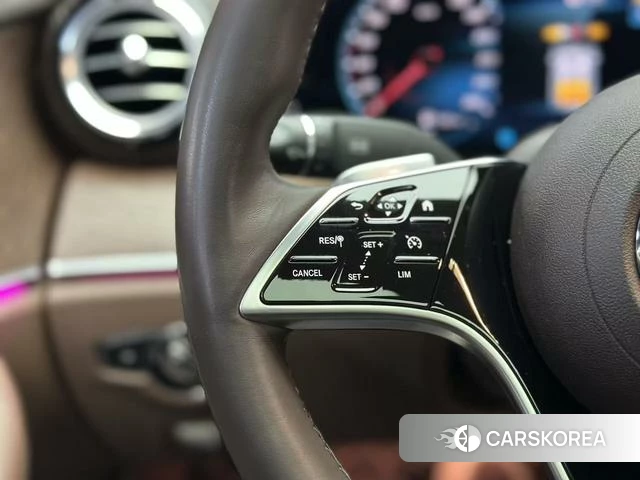 Mercedes-Benz E-class id 4299575 из Китая 9