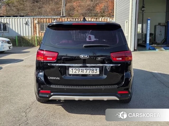 Kia The New Carnival id 3578382 из Кореи 13