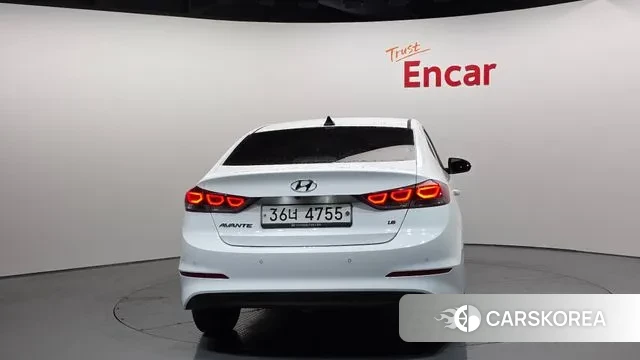 Hyundai Avante AD id 3449834 из Кореи 14