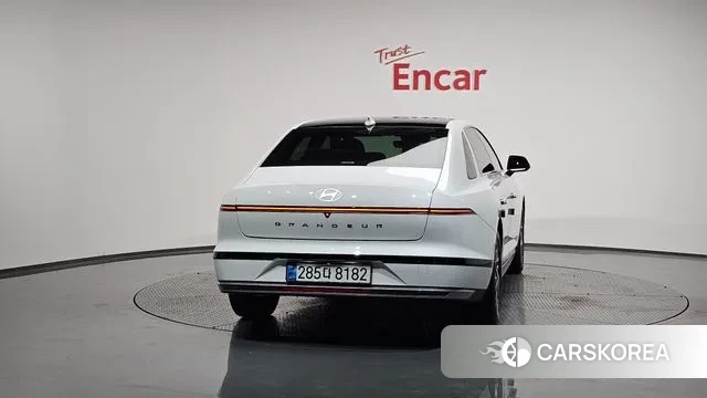 Hyundai Grandeur (GN7) id 3212486 из Кореи 14