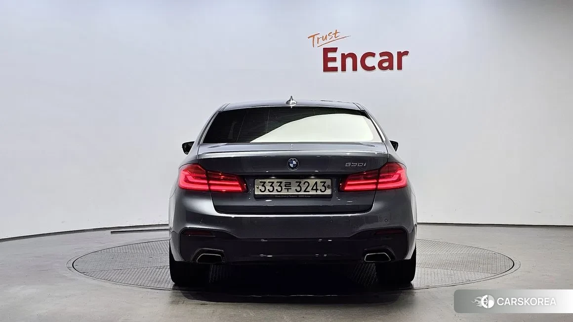 BMW 5 Series (G30) id 1989537 из Кореи 14