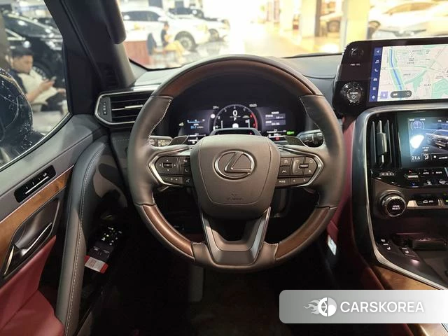 Lexus LX id 4182696 из Китая 12