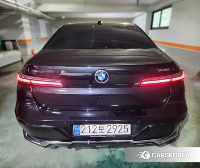 BMW 7 Series (G70) 2024 Черный из Кореи, фото 5