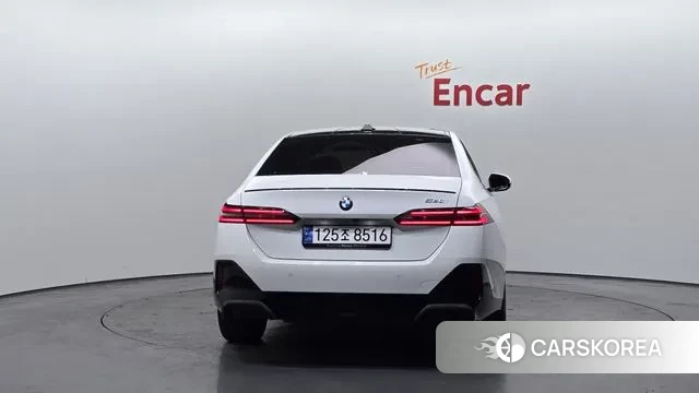 BMW 5 Series (G60) id 3565753 из Кореи 14