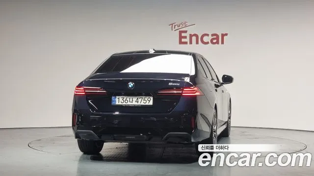BMW 5 Series (G60) id 2694983 из Кореи 14