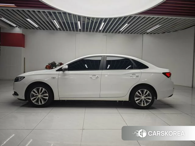 Buick Yinglang 2023 Белый из Китая, фото 6