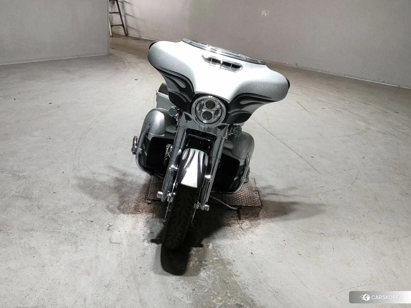 Проданный Harley-Davidson Street Glide FLHXSE1800 CVO 2015 из Японии, фото 2