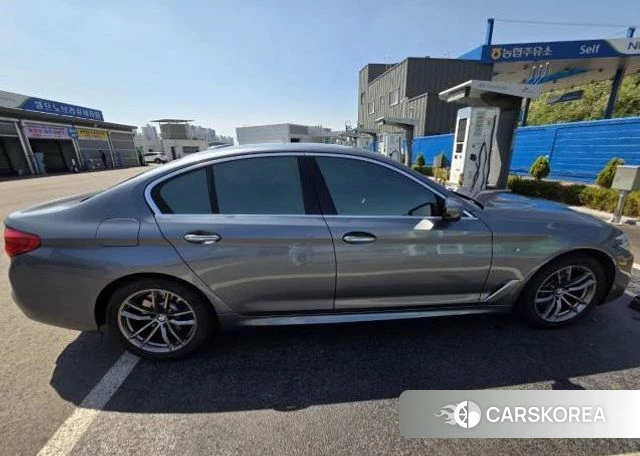 BMW 5 Series (G30) 2018 Серый из Кореи, фото 4