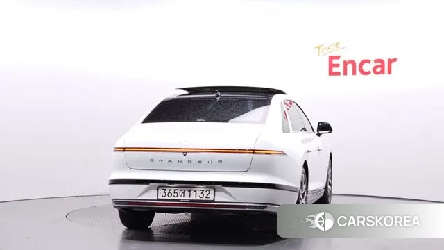 Hyundai Grandeur (GN7) id 3507986 из Кореи 14