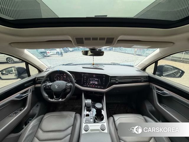 Volkswagen Touareg id 4392315 из Китая 9