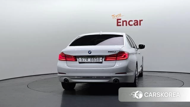 BMW 5 Series (G30) id 4678030 из Кореи 14
