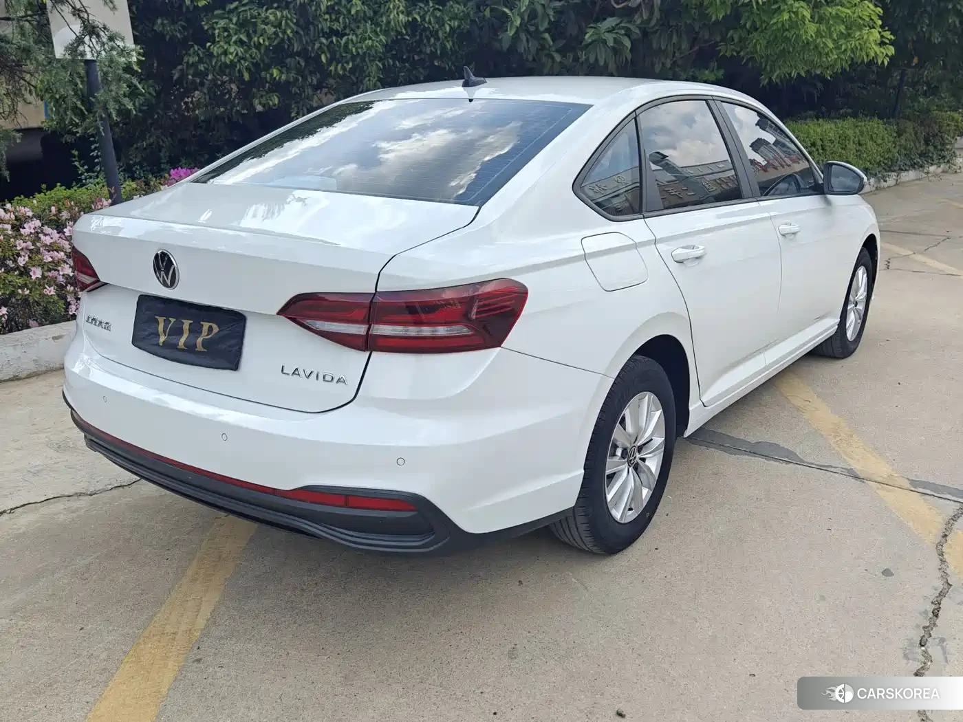 Volkswagen Lavida 2023 Белый из Китая, фото 4