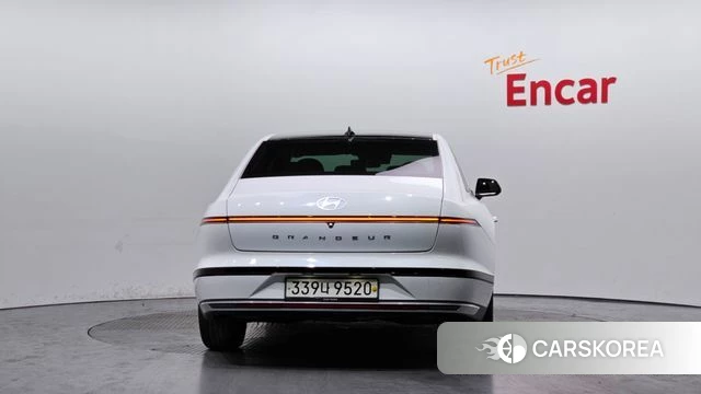 Hyundai Grandeur (GN7) id 3817991 из Кореи 14