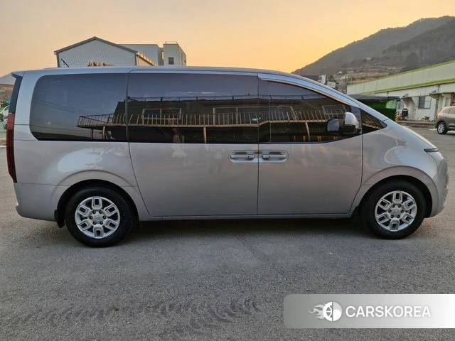 Hyundai Staria id 3806112 из Кореи 12