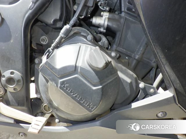 Engine photo