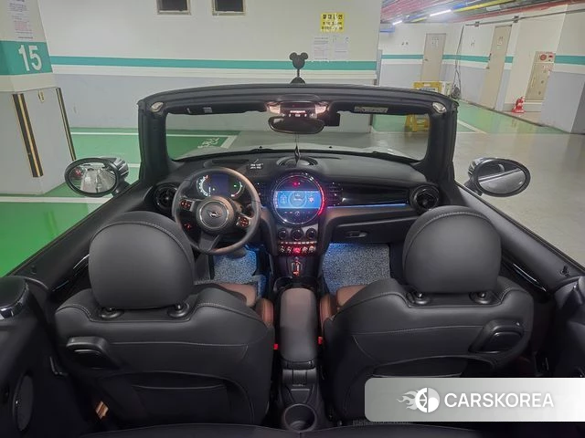 Mini Cooper Convertible 2024 Серебристо-серый из Кореи, фото 6