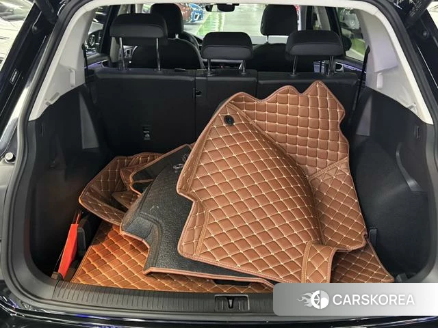 Volkswagen Tiguan L id 4314200 из Китая 7