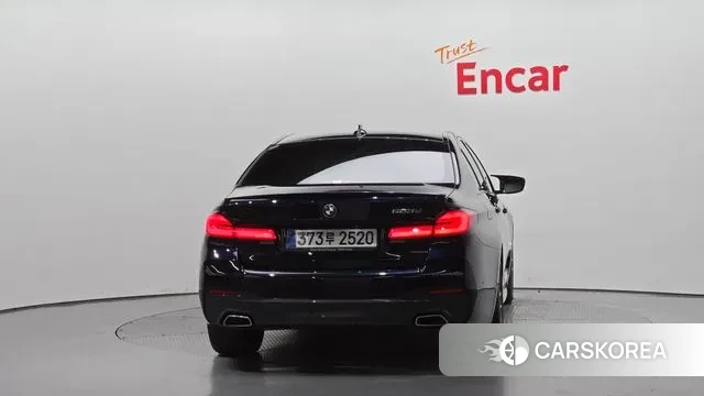 BMW 5 Series (G30) id 3507807 из Кореи 14