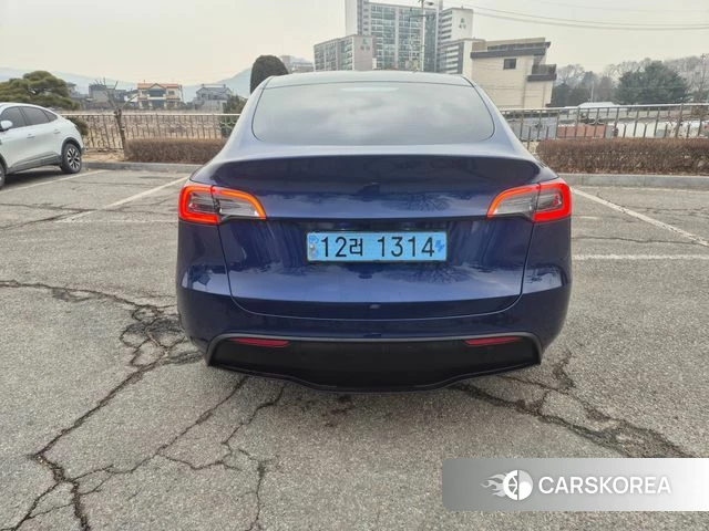 Tesla Model Y 2023 Синий из Кореи, фото 4