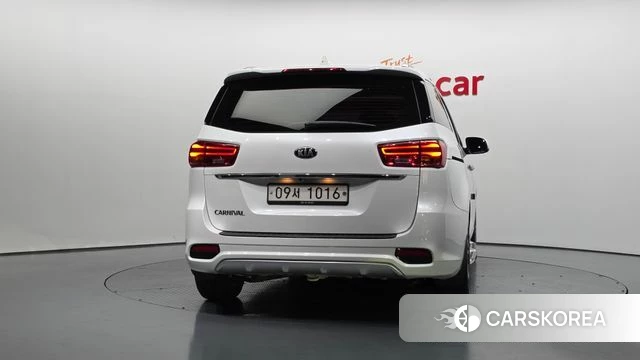 Kia The New Carnival id 4318302 из Кореи 21
