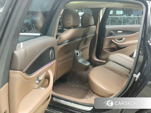 Mercedes-Benz E-class PHEV 2023 Черный из Китая, фото 4