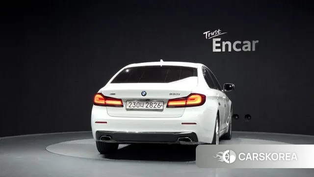 BMW 5 Series (G30) id 3106121 из Кореи 14