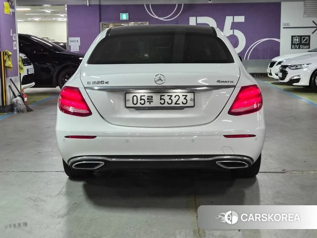 Mercedes-Benz E-Class W213 id 4587258 из Кореи 14