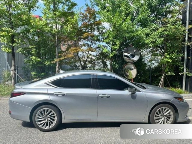 Lexus ES300h 7th generation 2023 Серый из Кореи, фото 4