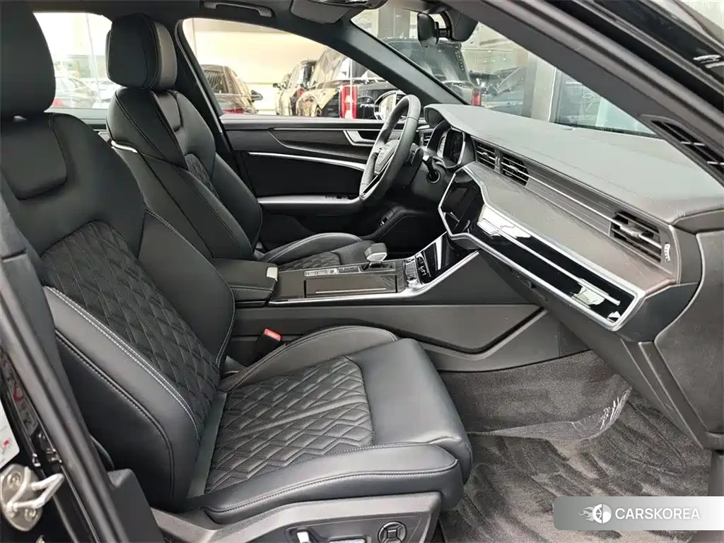 Audi A6L id 4538829 из Китая 10