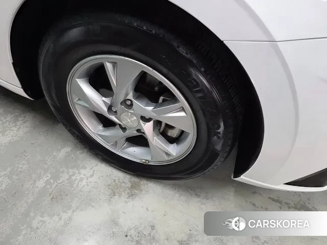 Hyundai Avante (CN7) id 3329972 из Кореи 10