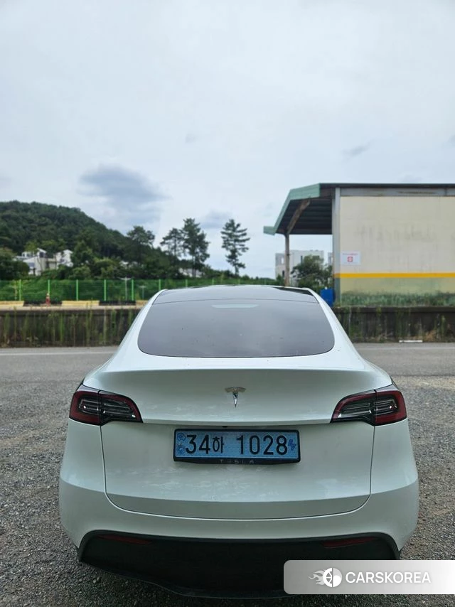 Tesla Model Y 2023 Белый из Кореи, фото 4