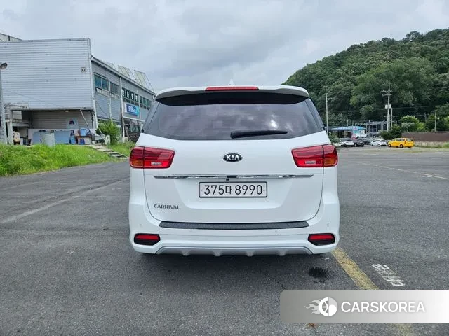 Kia The New Carnival id 3009156 из Кореи 14